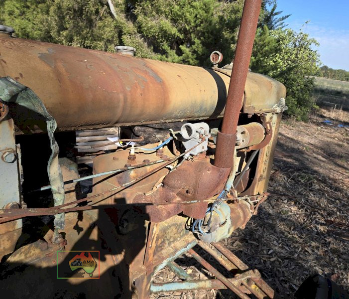 Fordson E27n Tractor - photo 8