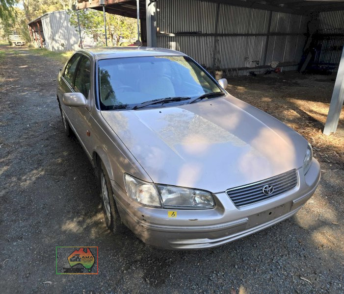 1998 Toyota Vienta VXi - photo 2