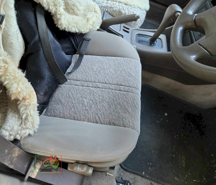 1998 Toyota Vienta VXi - photo 8