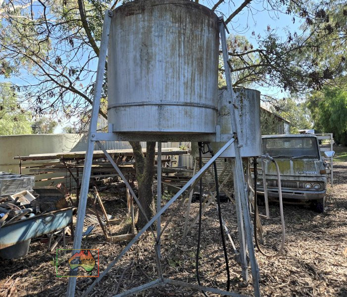 Overhead Fuel Bowser 200 Gal. - photo 2