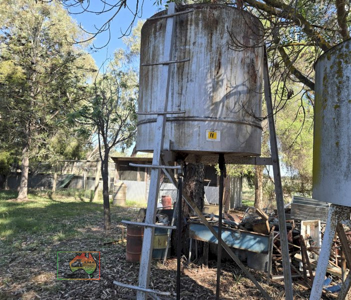 Overhead Fuel Bowser 200 Gal.