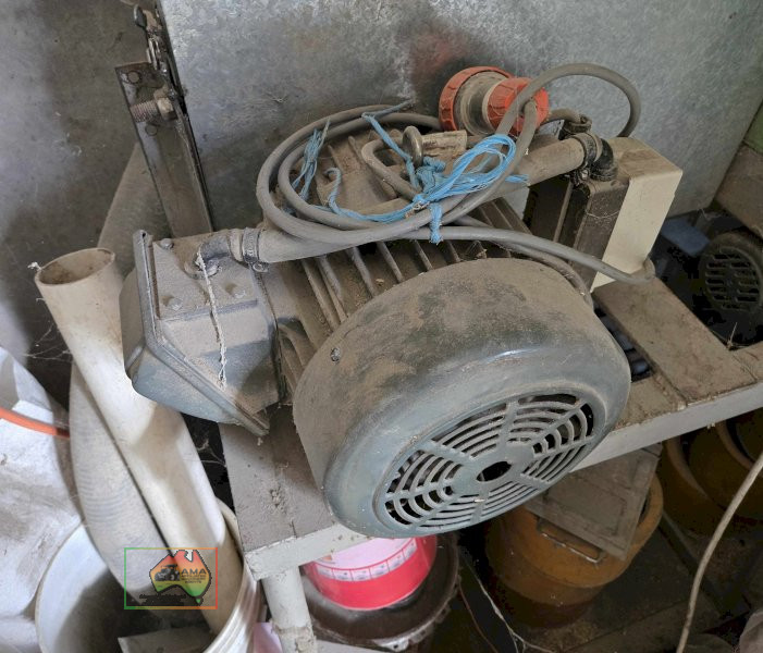 Roller mill and elevator - photo 3