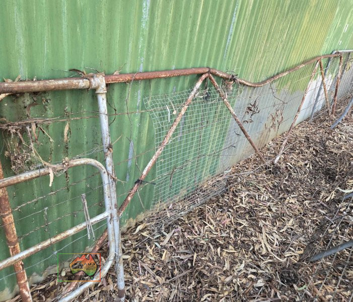 2x Older Farm Gates, 11ft & 16ft - photo 3