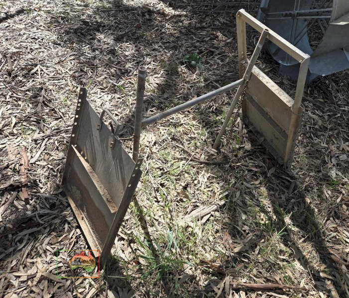 2x Irrigation Slides