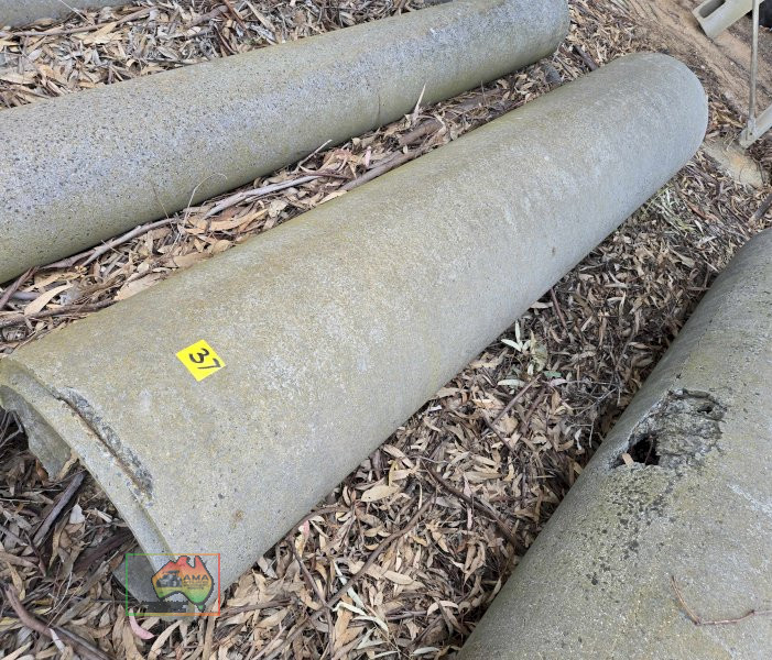 2x (18" x 8ft) Concrete Pipes - photo 2