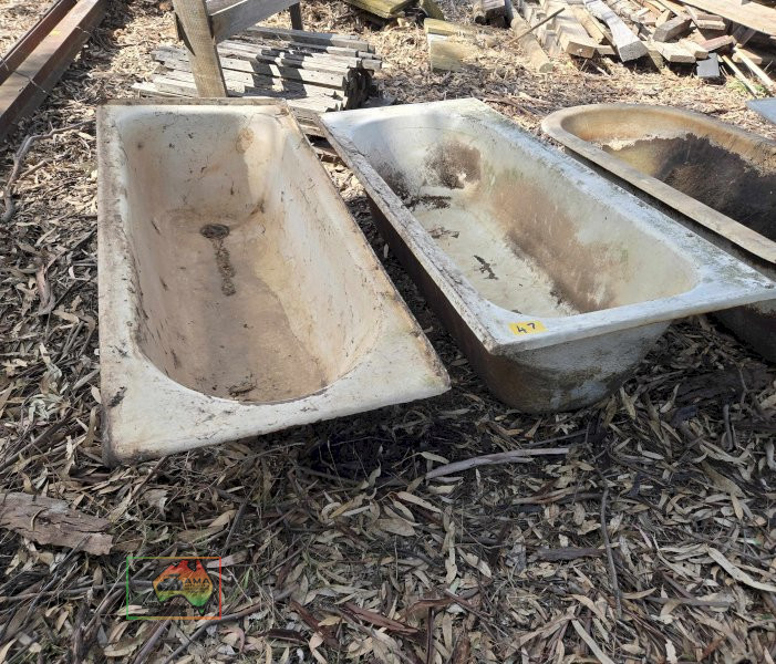 2x Cast Iron Baths