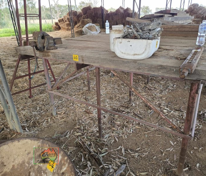 Solid W/Shop Table with Vice (1.9x2.3x1.0m) - photo 4