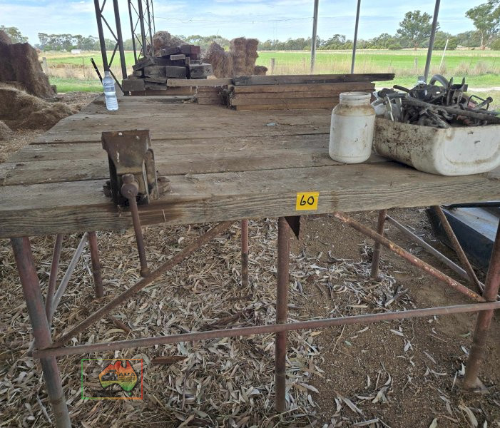 Solid W/Shop Table with Vice (1.9x2.3x1.0m) - photo 2