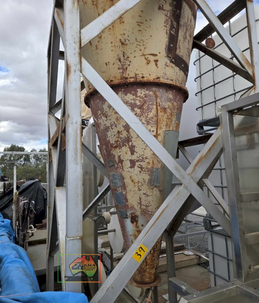 Cyclone dust separator