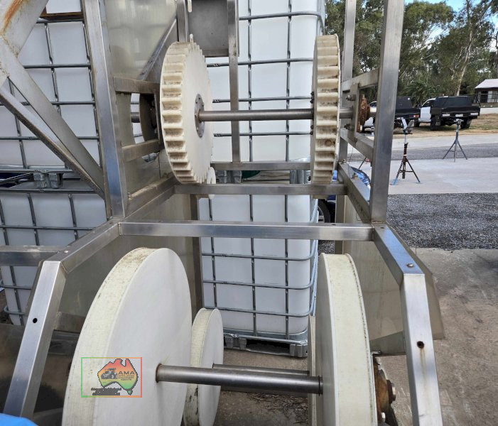 Stainless steel box elevator (#42) - photo 4