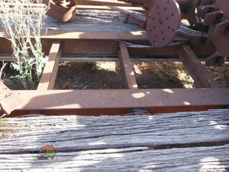 Old Low Loader - photo 9