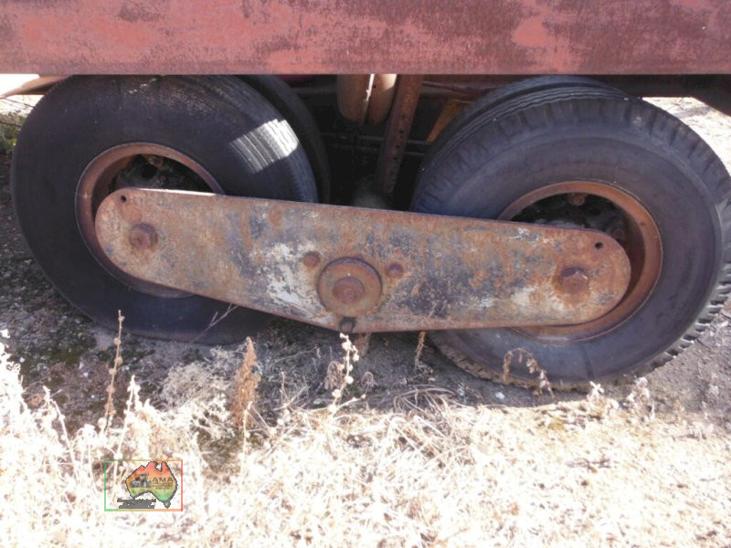 Old Low Loader - photo 2