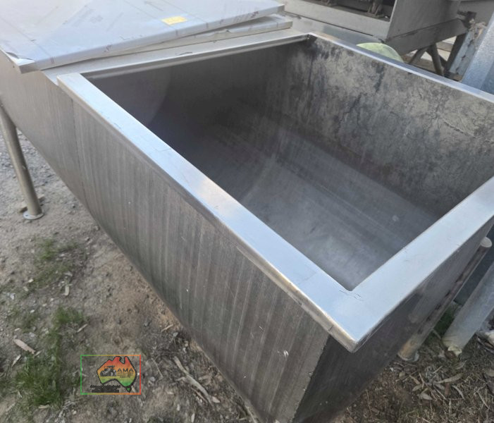 Stainless steel tank with new lids - photo 2