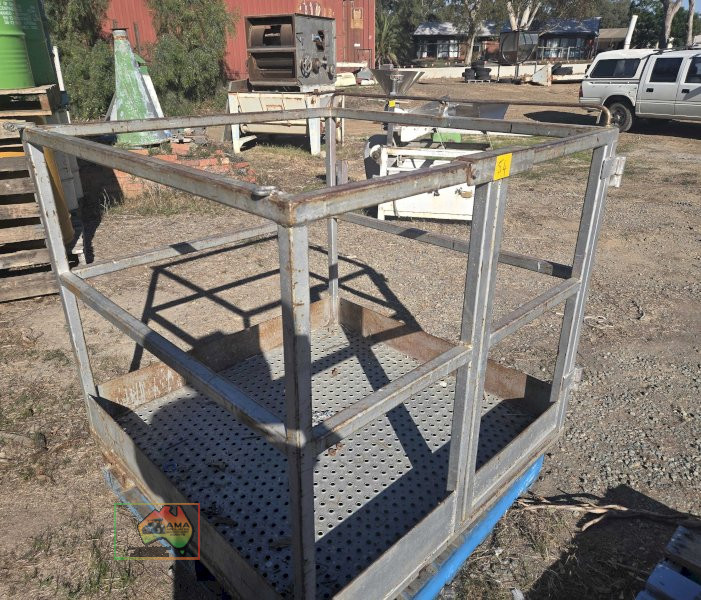 Forklift working platform
