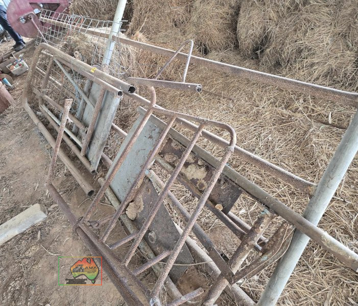 Old Dairy Rails