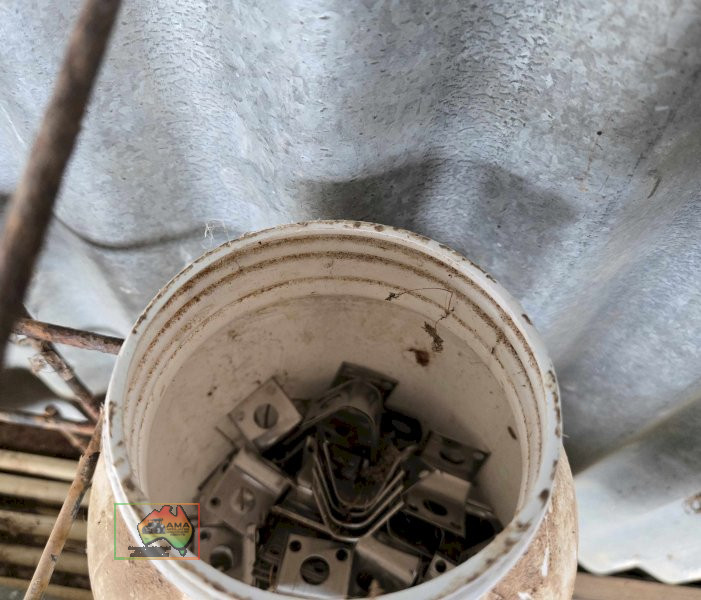 Fibreglass Electric Fence Posts, Rammer & Wire Clips - photo 4