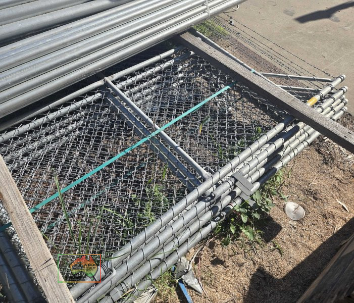 6 x brand new mesh security gates - photo 3