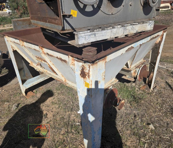 Twin hopper grain bin - photo 2