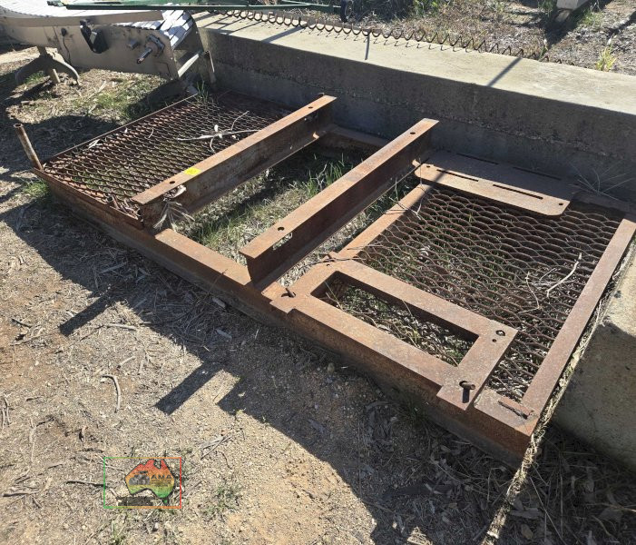 Heavy steel platform / mounting block (#78) - photo 2