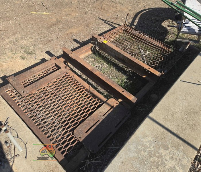 Heavy steel platform / mounting block (#78)