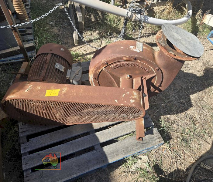 Richardson grain dust extraction fan with motor - photo 4