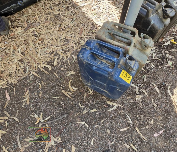 2x Jerry Cans - photo 2