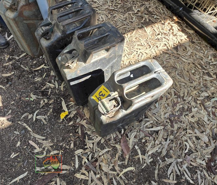 3x Jerry Cans - photo 2