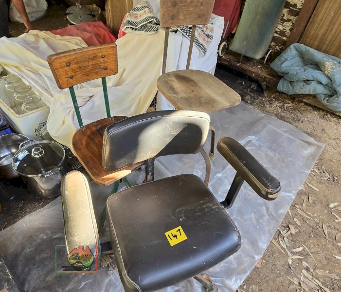3x Antique Office Swivel Chairs - photo 3