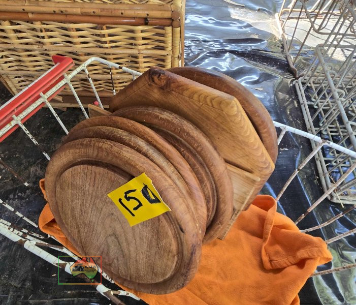 8x Timber Chopping Boards