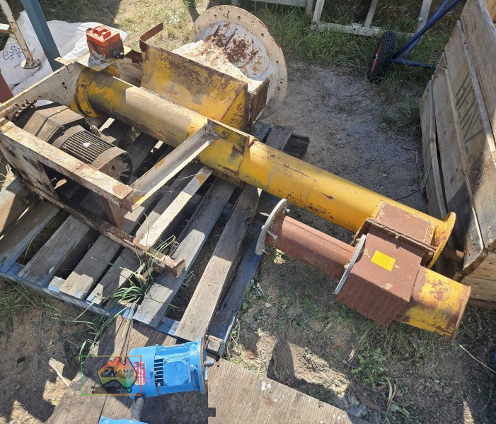 Distribution auger with 3ph electric motor