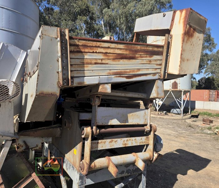 Satake paddy separator