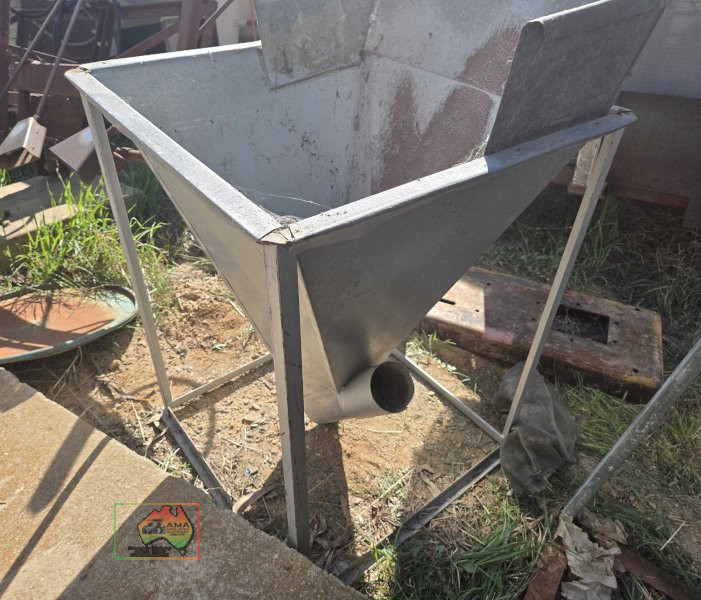 Grain hopper to suit 4" pencil auger - photo 3