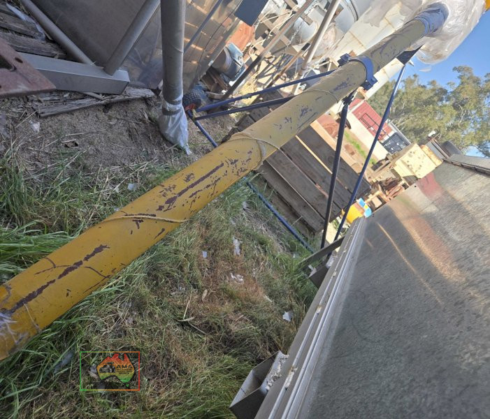 4" Keogh pencil auger on steel frame - photo 3