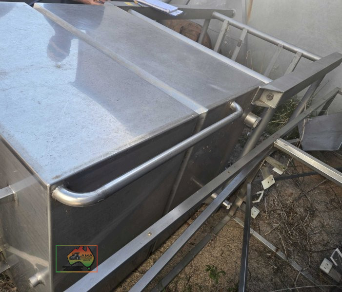 Large Stainless Steel Food‑Grade Wash Tank - Ex Arnott’s Snackfoods - photo 6