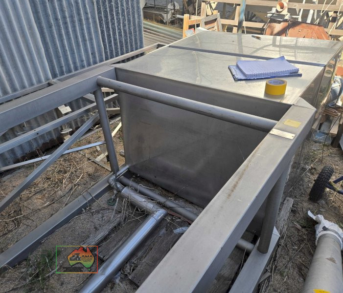 Large Stainless Steel Food‑Grade Wash Tank - Ex Arnott’s Snackfoods - photo 8