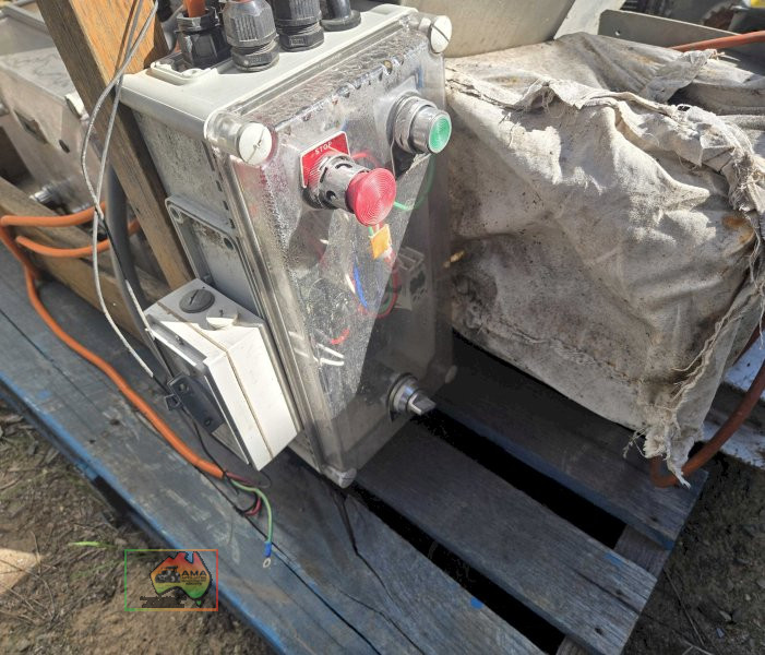 Pellet of assorted silo slides, hopper, control panels - photo 2