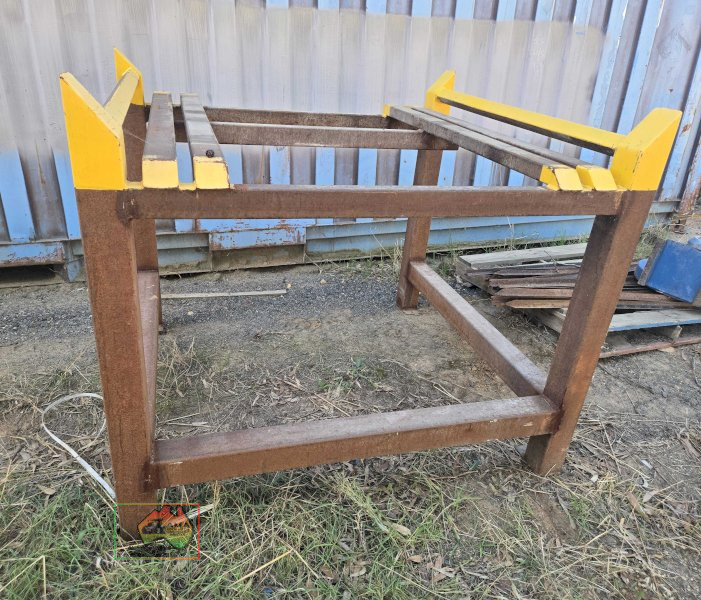 Heavy duty steel frame - photo 3