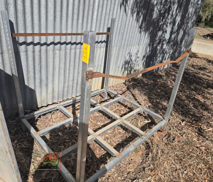 Heavy duty steel frame / stand
