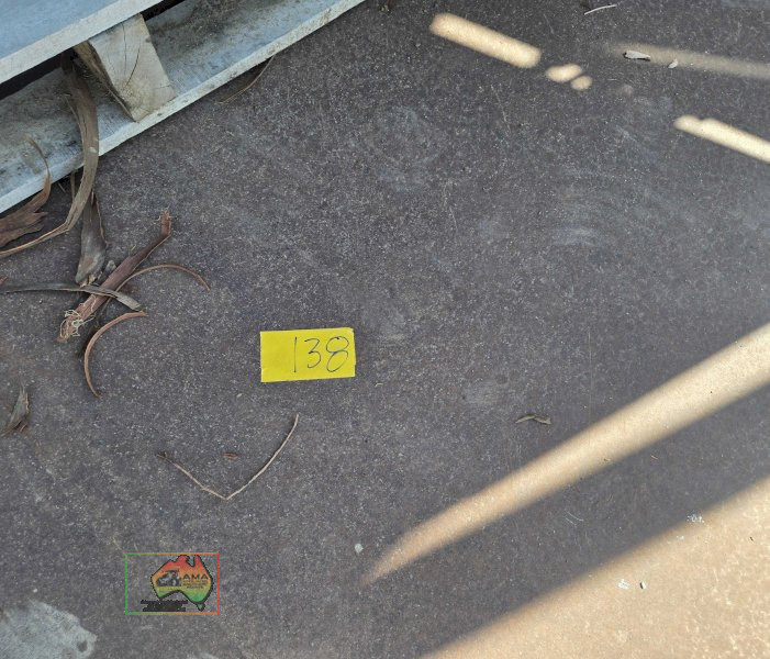 Large sheet of heavy flat steel - photo 2