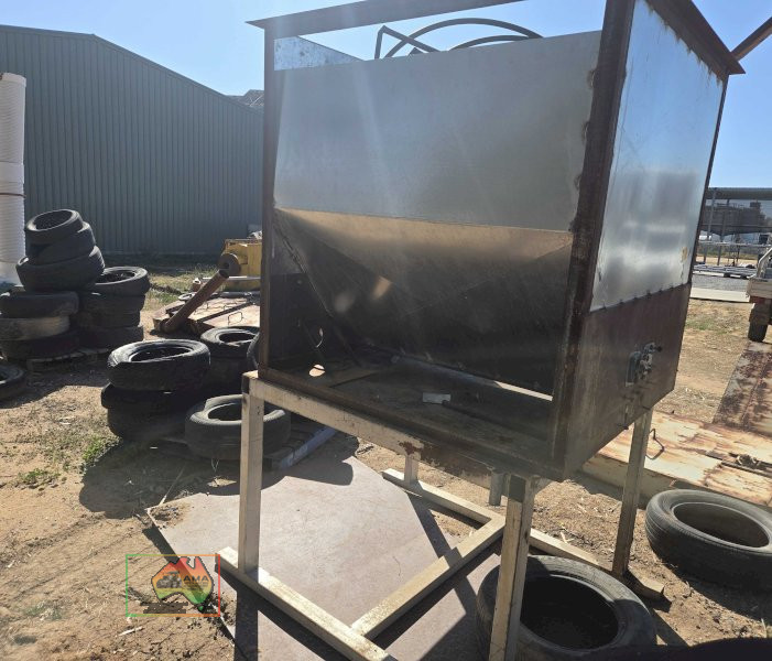 Industrial Grain / Food Feed Hopper with Internal Agitator - Heavy Duty
