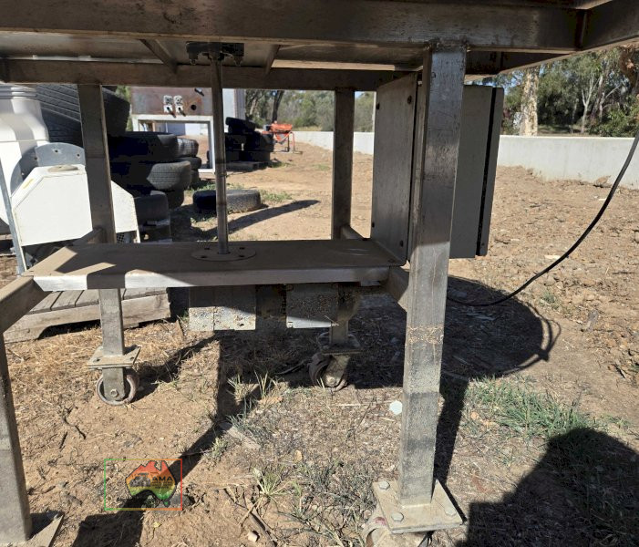 Orbis engineering stainless steel food grade rotating sorting table - photo 3