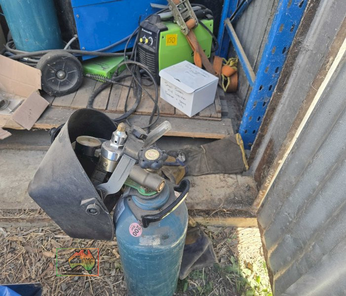 Magmig 145 mig welder with bottle