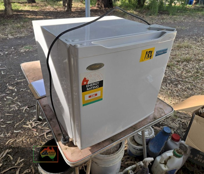 NEW Cydectin Bar Fridge