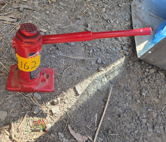 Lion bottle jack - photo 2