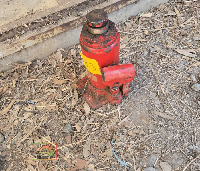Bottle jack - photo 2