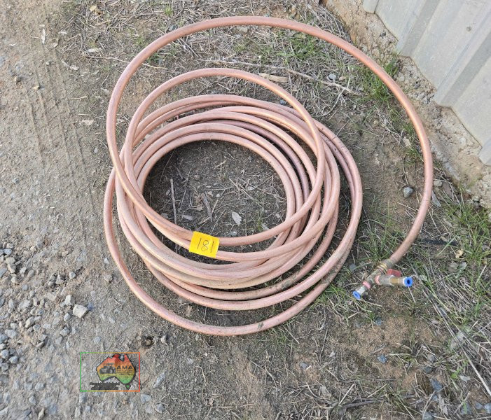 Coil of copper pipe and fitting - photo 2