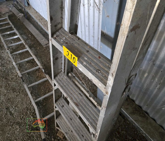 7ft Alloy Step Ladder - photo 4