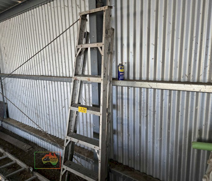 7ft Alloy Step Ladder - photo 2