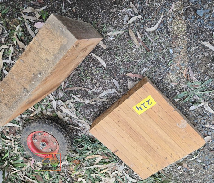 2x Heavy Timber Chopping Blocks - photo 2