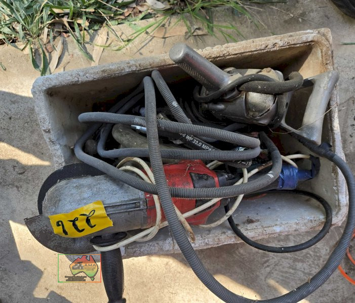 Electric Saw, Angle Grinder & Drill - photo 4